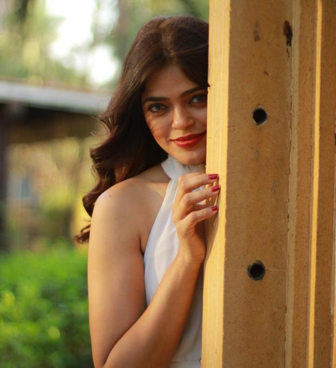 Dr  Saniyaa Kadree – Entrepreneur – Social Activist – Actress – Filmmaker And A Woman With A Midas Touch Founder of S K Group