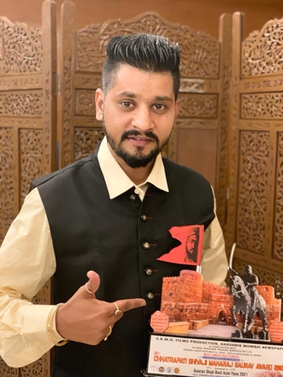 Social worker Gaurav Anil Shah  Honored With Chhatrapati Shivaji Maharaj Gaurav Award Best Youth Icon 2021