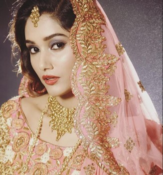 The Wait Of Bollywood Is Over After The Wild Card Entry Of Actress Divya Chari