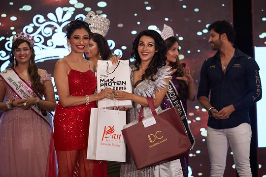 डॉ नीलम पराडिया द्वारा मिस एंड मिसेज रॉयल ग्लोबल क्वीन 2022 का भव्य आयोजन, फ़्लोरा सैनी सहित कई हस्तियां रहीं मौजूद
