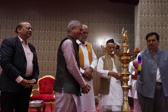 Samast Mahajan In Mumbai will now Provide immediate medical service for the sick and mute creatures  Honorable Governor Shri Bhagat Singh Koshyari ji showed the green flag to 11 ambulances