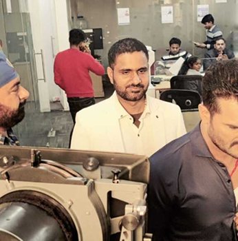 खेसारी लाल यादव की भोजपुरी फिल्म ‘गॉडफादर’ में हुई अभिनेता विनोद यादव की एंट्री